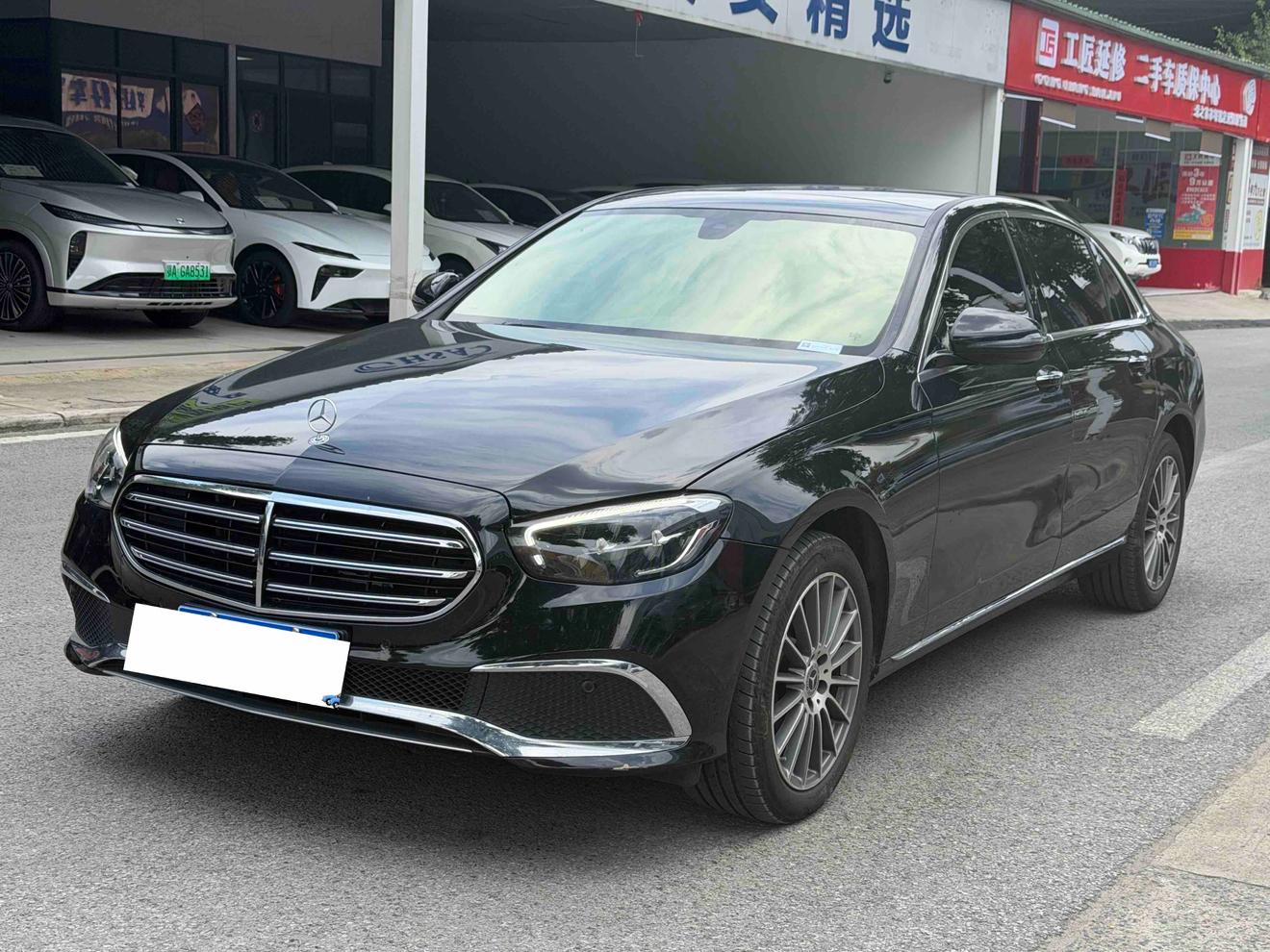 Mercedes Class-E 260 L Sedan (2L) 2022