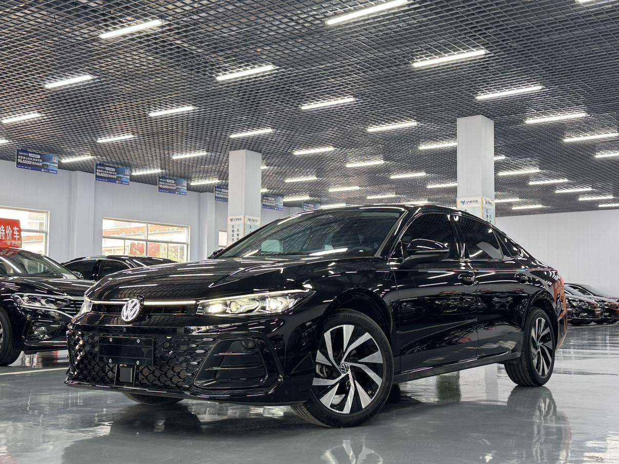 Volkswagen Passat 380TSI Starlight Dragon Fortune 2025