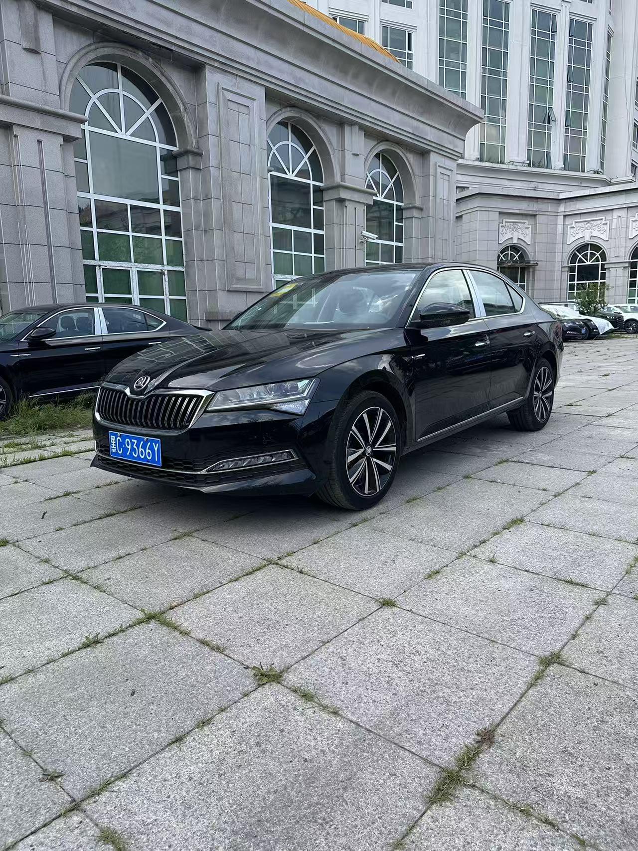 Skoda Superb 280 TSI DSG Prestige (1.4L) 2026