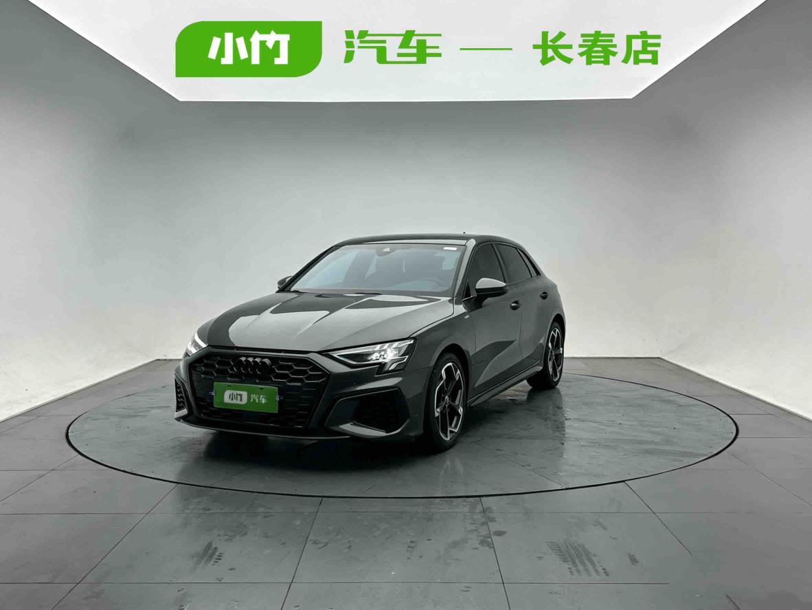 Audi A3 35 TFSI Luxury Sport 2023