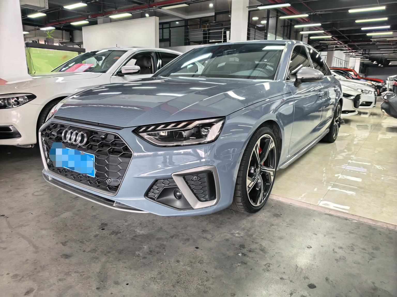 Audi A4L 40 TFSI Quattro Luxury Dynamic 2022