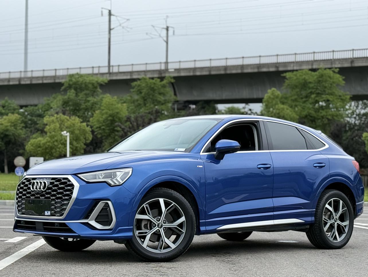 Audi Q3 40 TFSI Life Enjoyment 2021