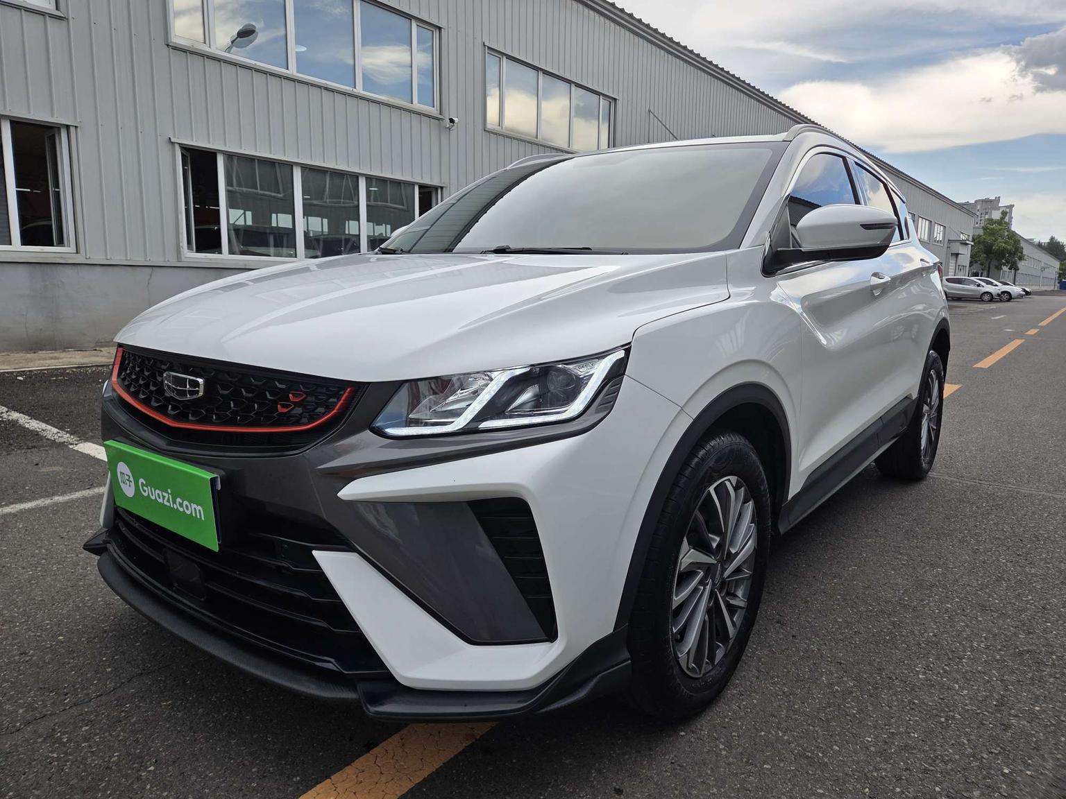 Geely Coolray 240T Manual Gold 2022