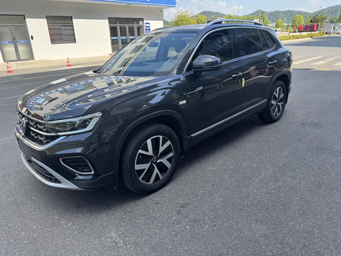 Volkswagen Tayron 330TSI FWD Lux Plus Advanced (2L) 2024