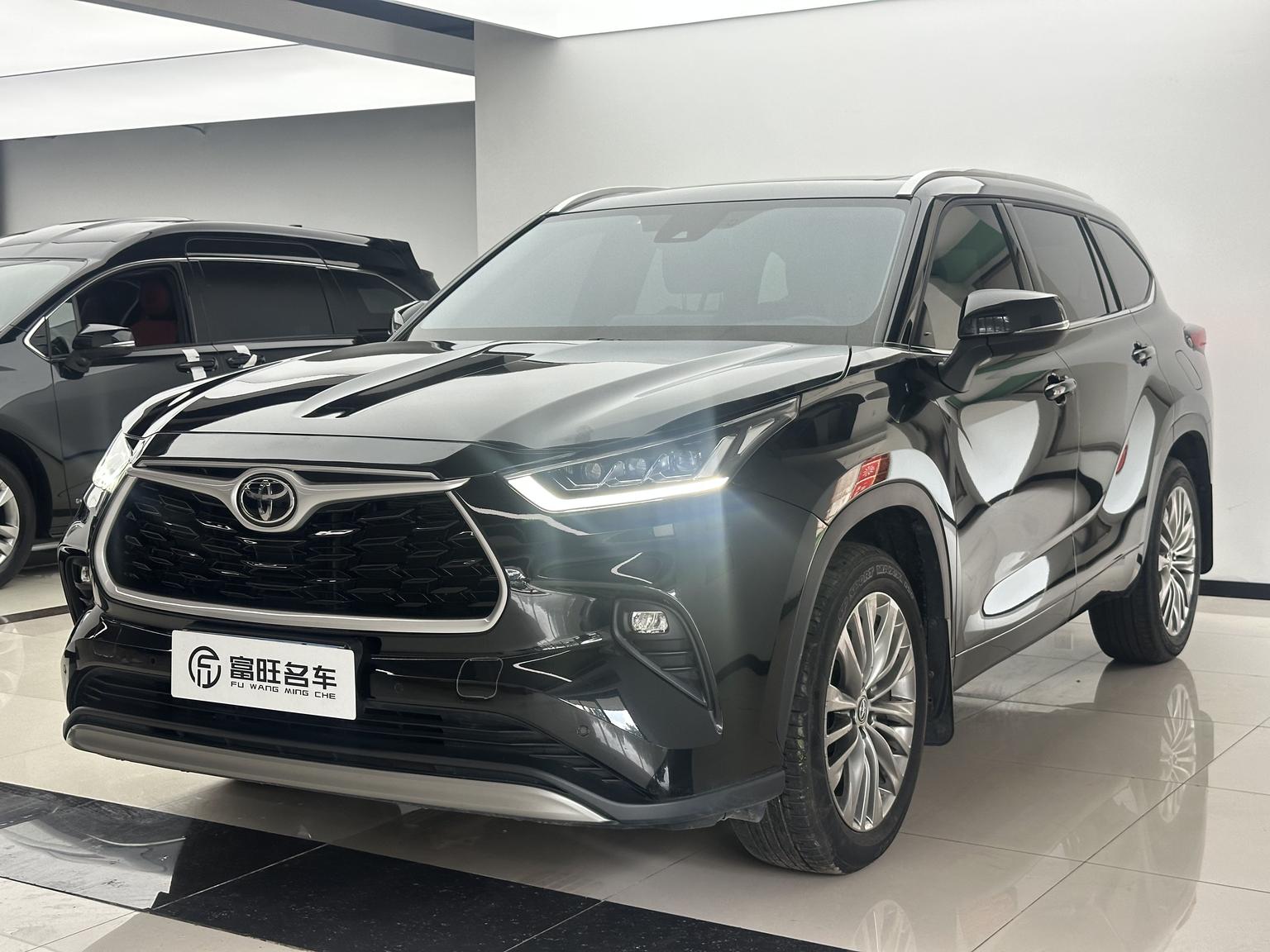 Toyota Highlander Premium 7-Seater AWD (2L) 2024