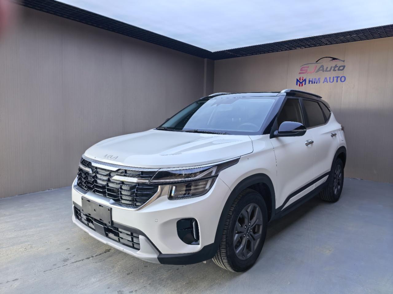 KIA Seltos 1.5L IVT Luxury 2023