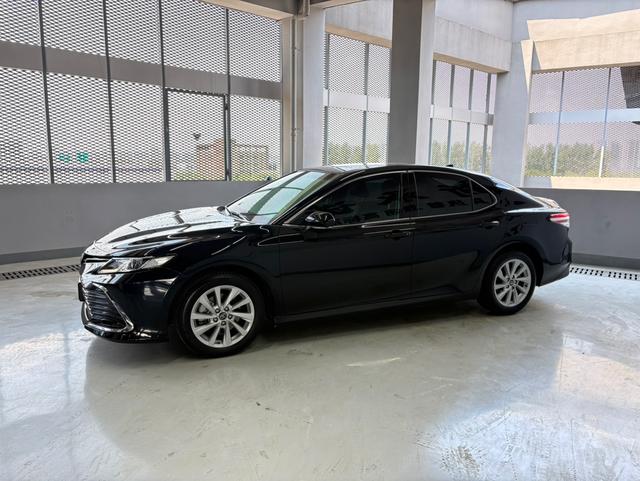 Toyota Camry 2.0GVP Leading (2L) 2022