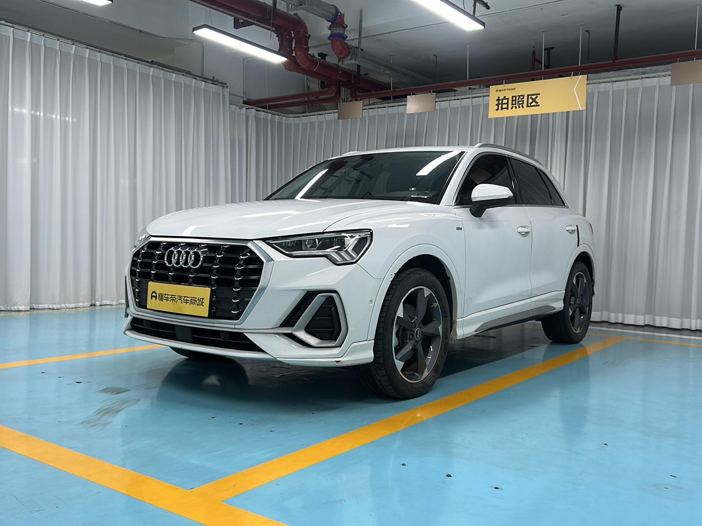 Audi Q3 35 TFSI Fashion Dynamic (1.4L) 2021