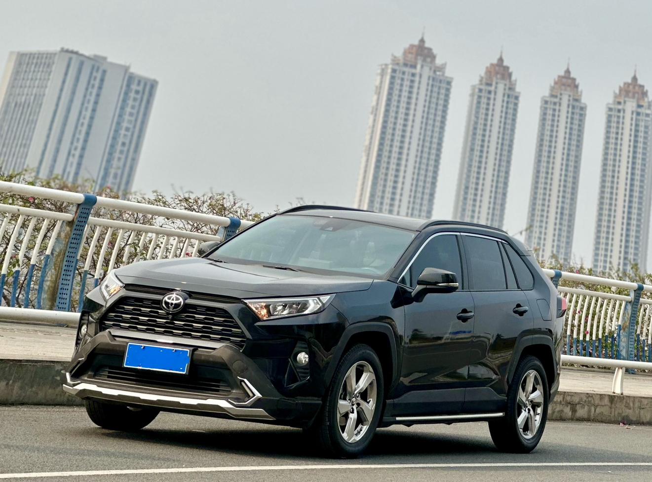 Toyota RAV4 2.0L CVT 2WD Prestige 2021