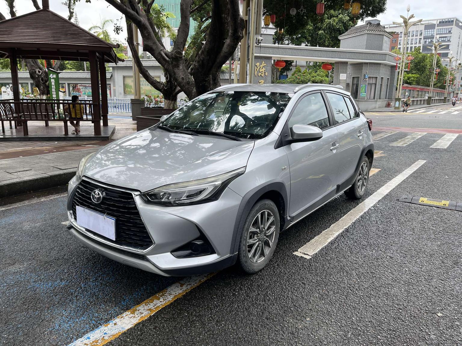 Toyota Yaris-L Luxury CVT 2021