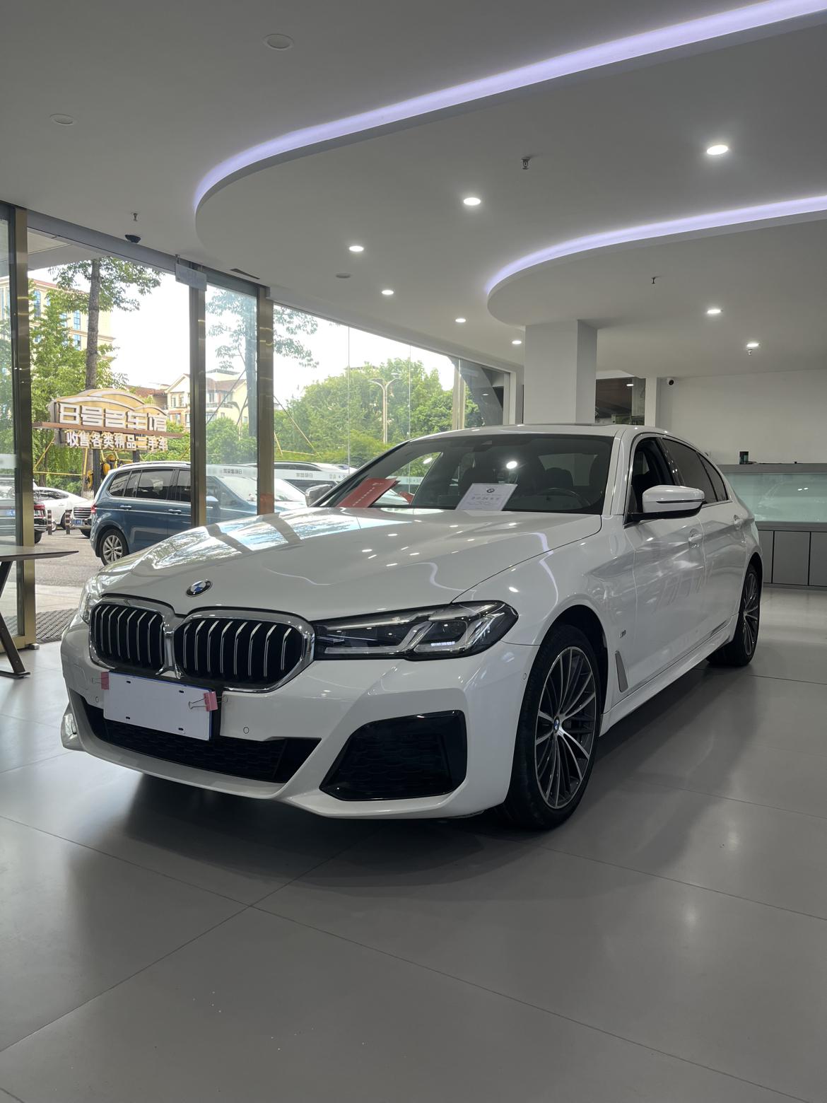 BMW 5 Series xDrive M Sport Package 2022