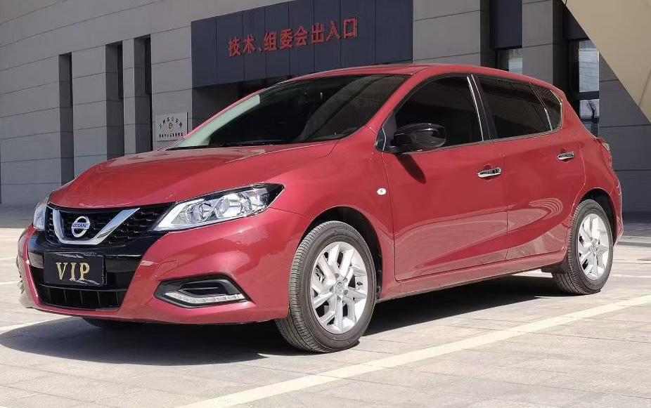 Nissan Tiida CVT Cool Dynamic (1.6L) 2024