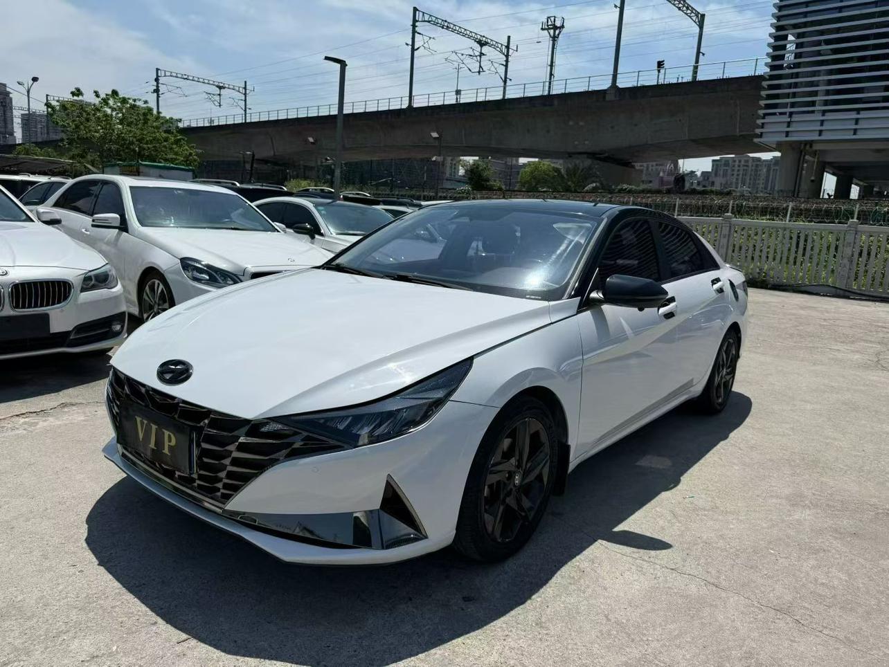Hyundai Elantra TOP Flagship Edition (1.5L) 2022
