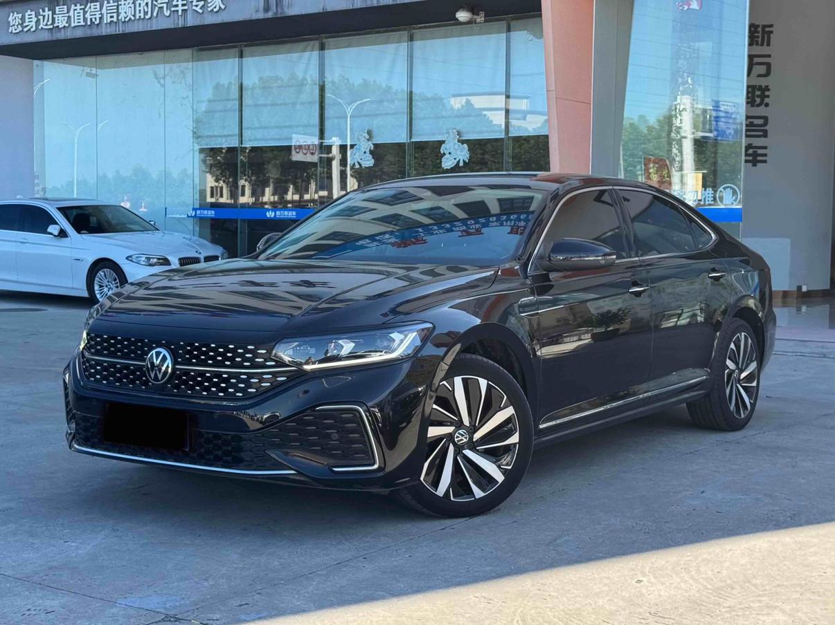 Volkswagen Passat 330TSI Stardust Luxury 2022