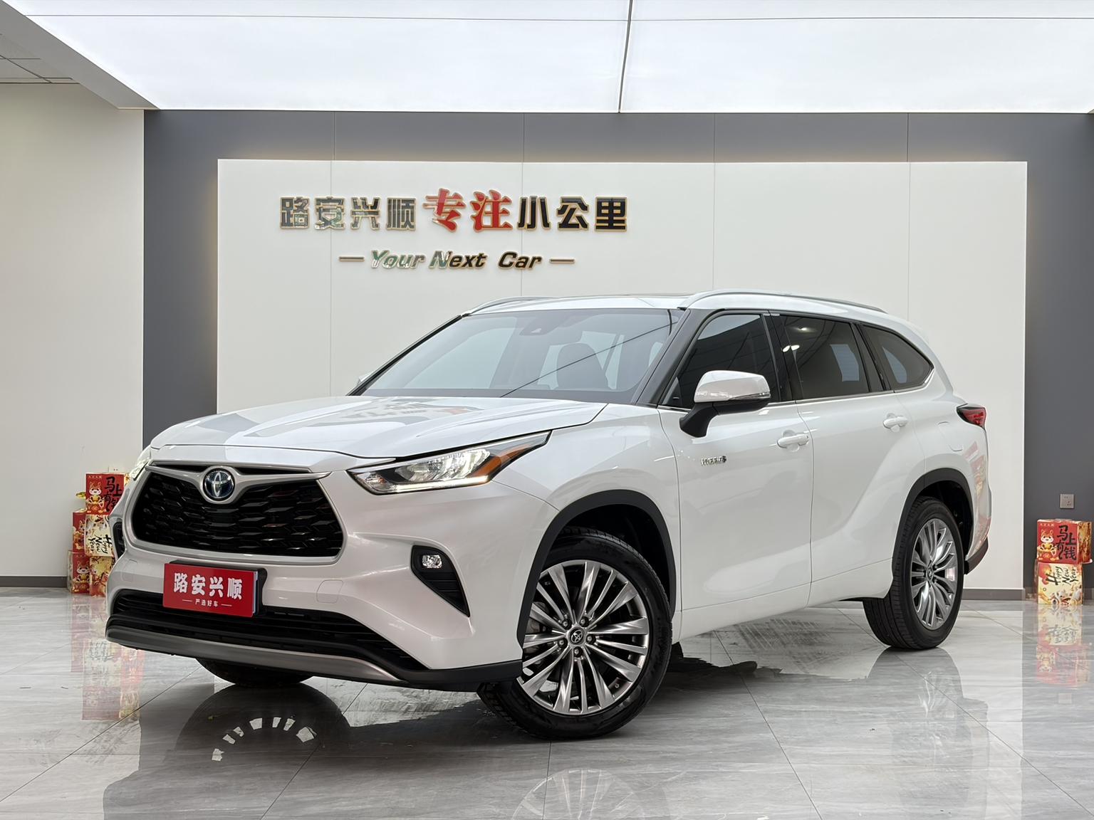 Toyota Highlander Hybrid 2.5L AWD Luxury 7-Seat (2.5L) 2024