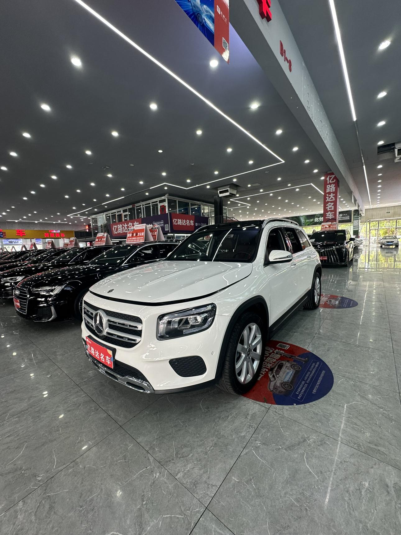Mercedes GLB 200 Fashion (1.3L) 2020