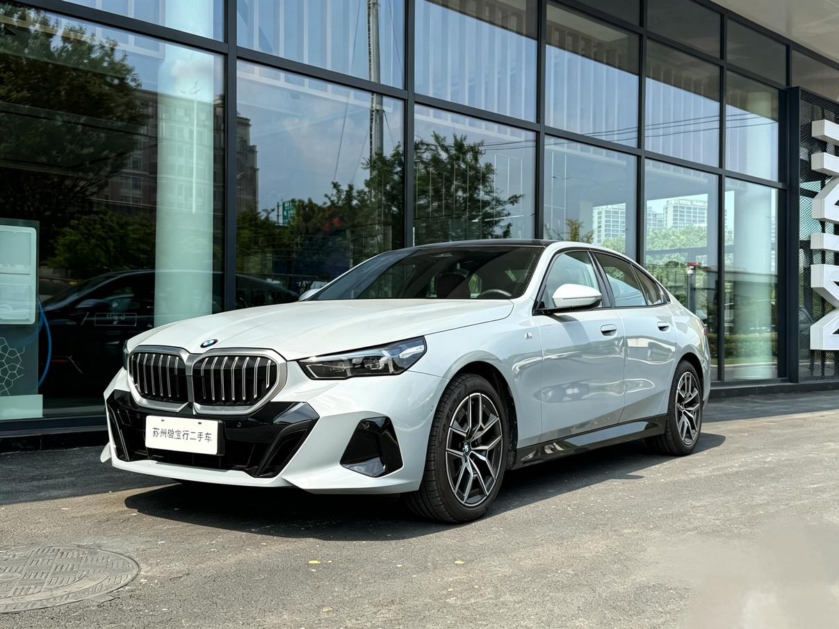 BMW 5 Series Leading M Sport Package (2L) 2025
