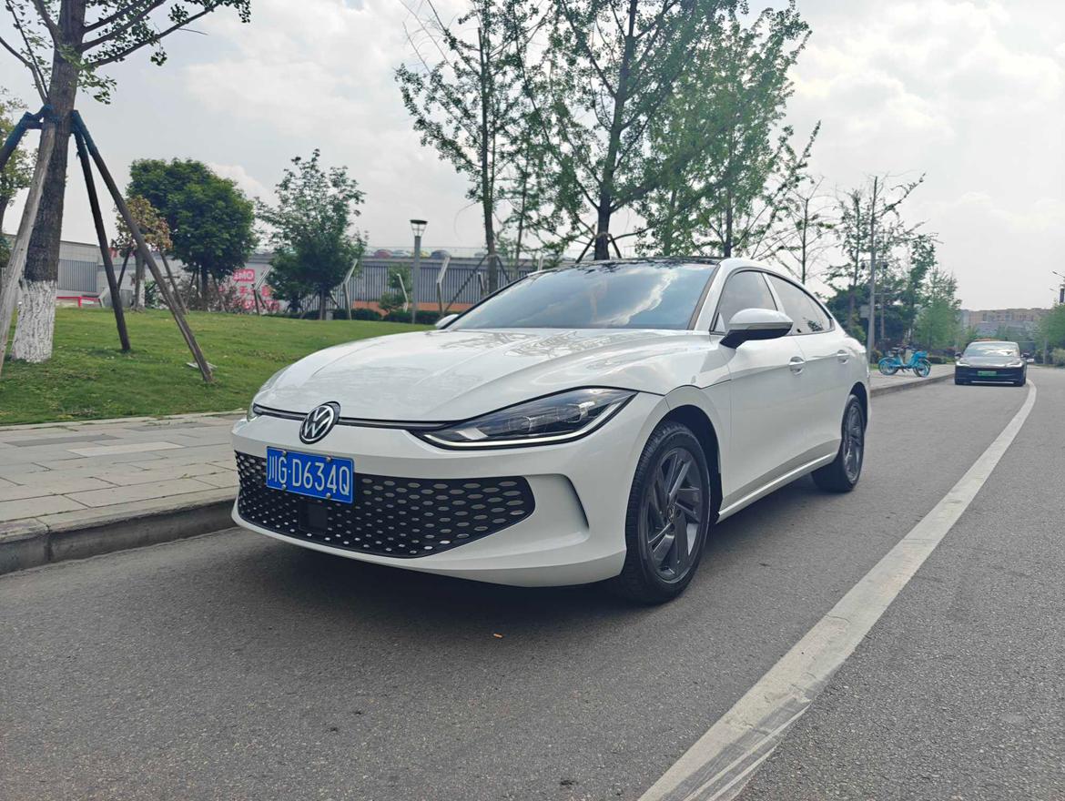 Volkswagen Lamando 280TSI DSG Xuanla 2025