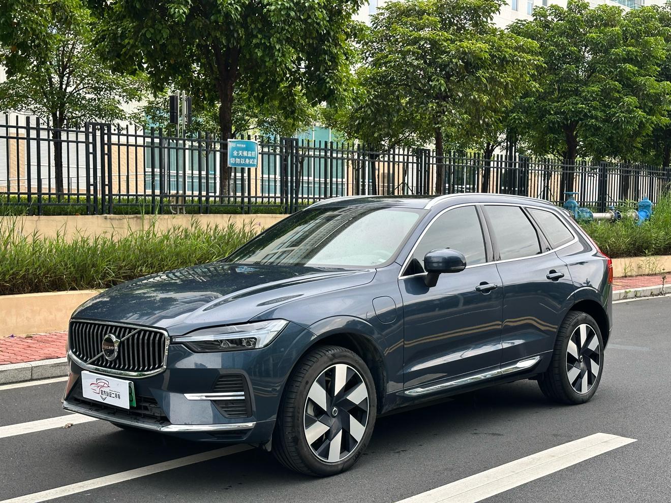 Volvo XC60-Phev T8 AWD Long Range Intelligent Premium Luxury 2024