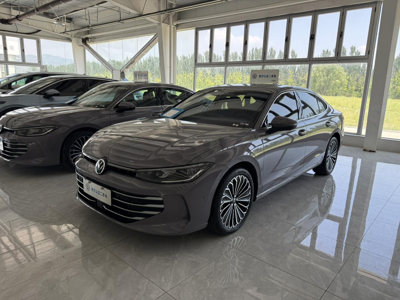 Volkswagen Passat 380TSI Dragon Premium 2024