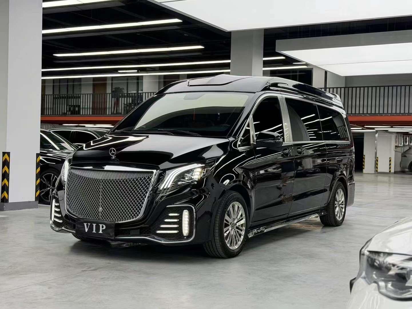 Mercedes V-260 2.0T Automatic FWD 7-Seat (2L) 2023