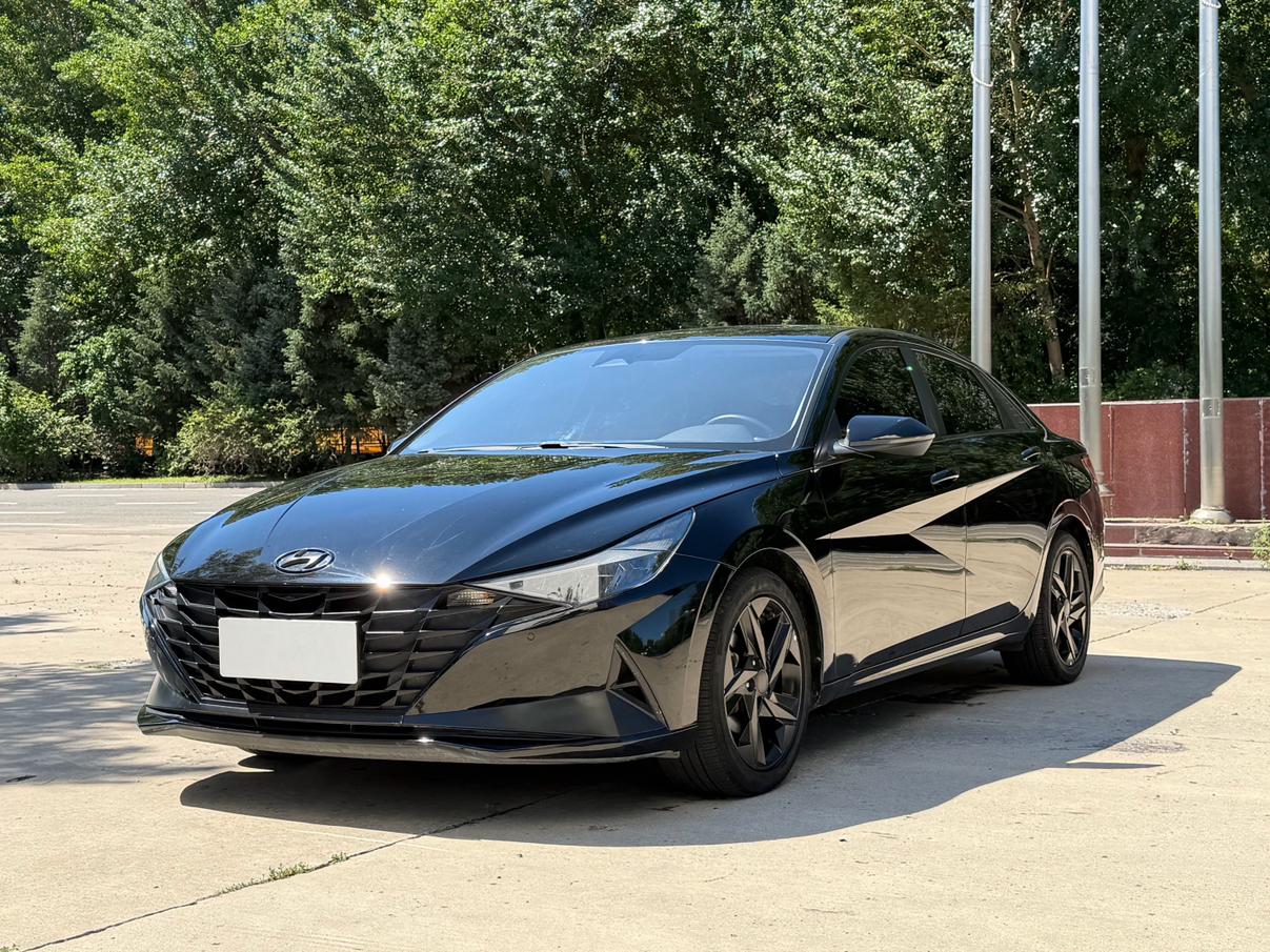 Hyundai Elantra LUX Black Knight Limited Edition 2022