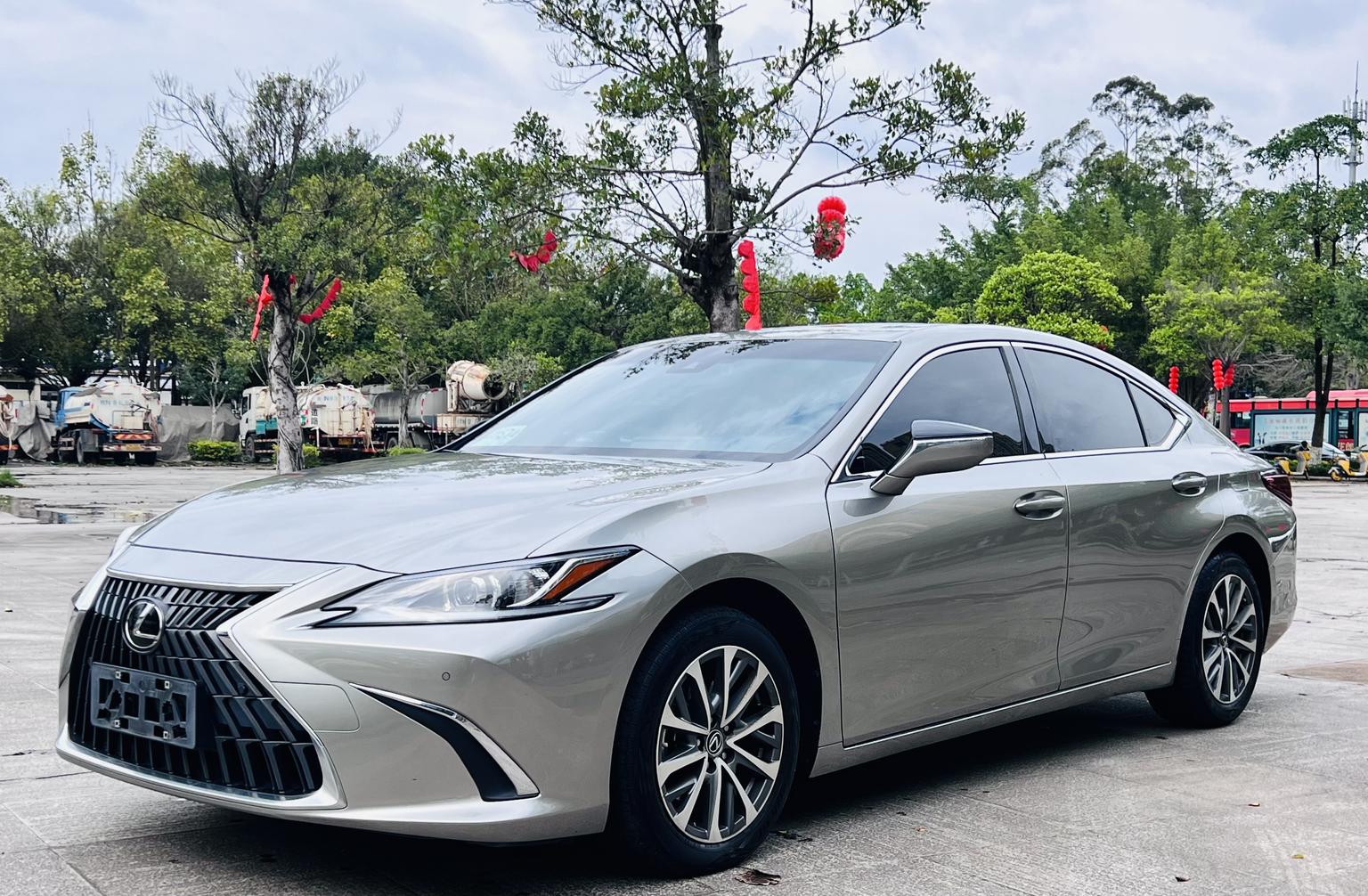 Lexus ES Excellent (2L) 2021