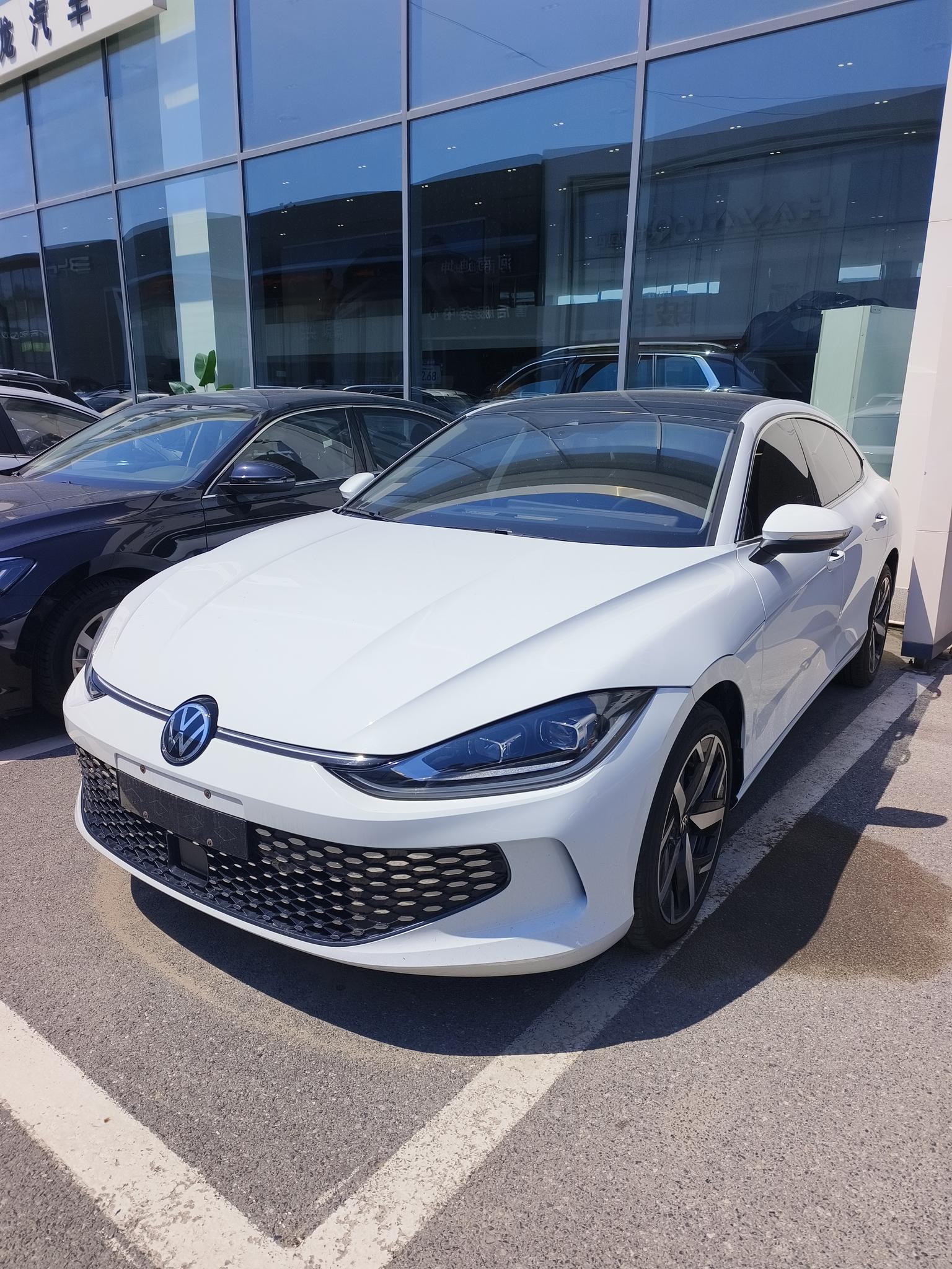 Volkswagen Lamando 280TSI DSG Xuanla 2024
