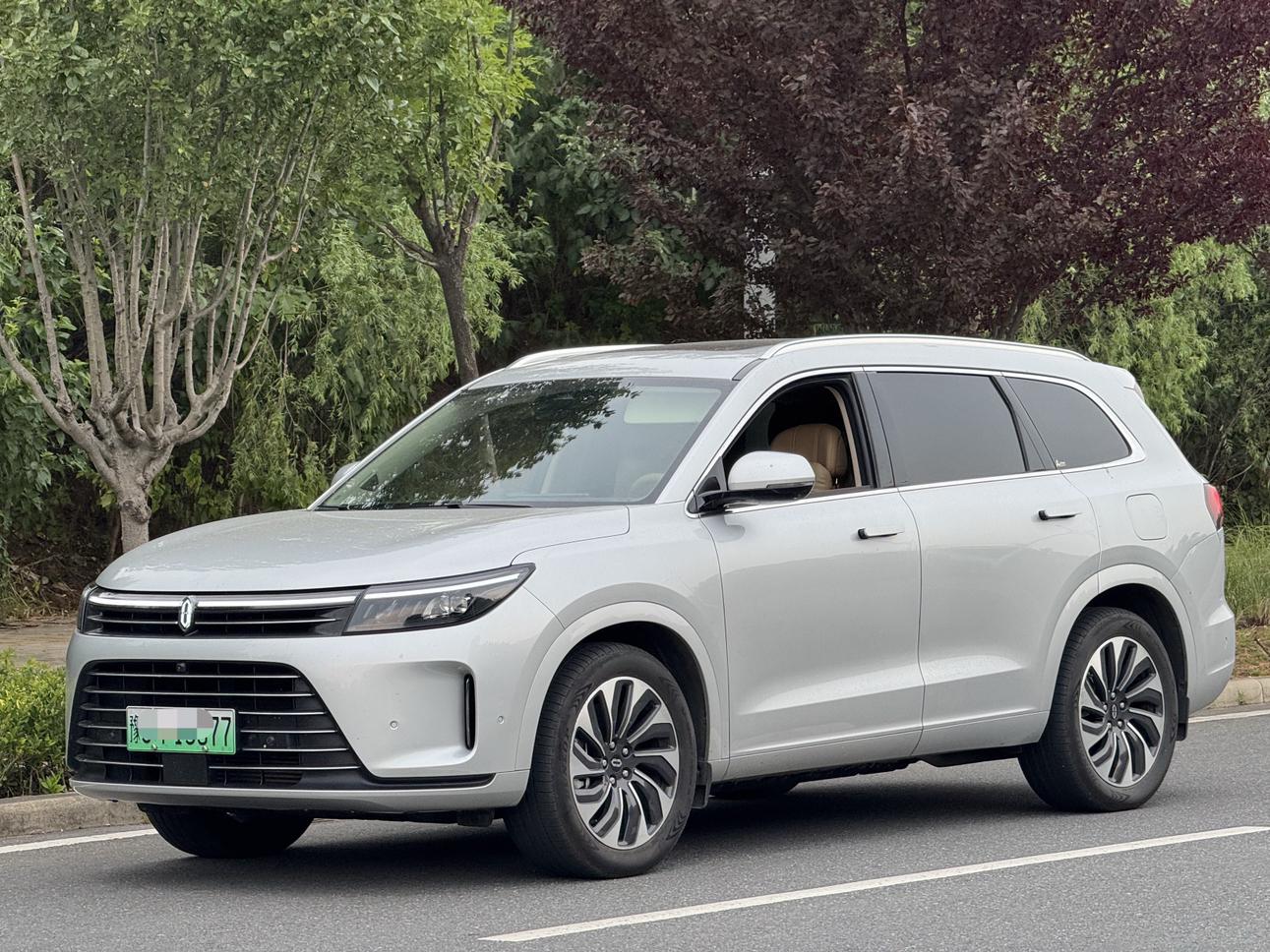 Aito M7 Plus 6-Seat RWD 2023