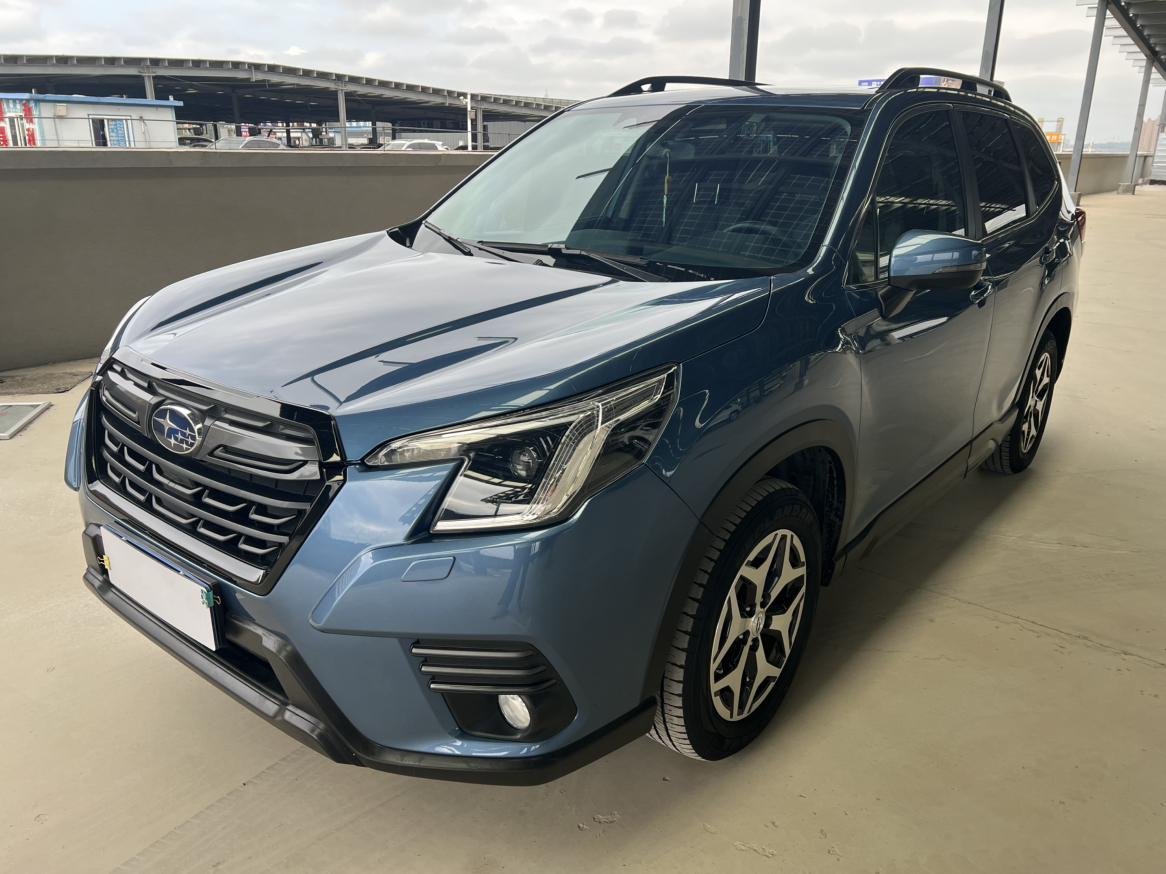 Subaru Forester 2.0i AWD Luxury 2022