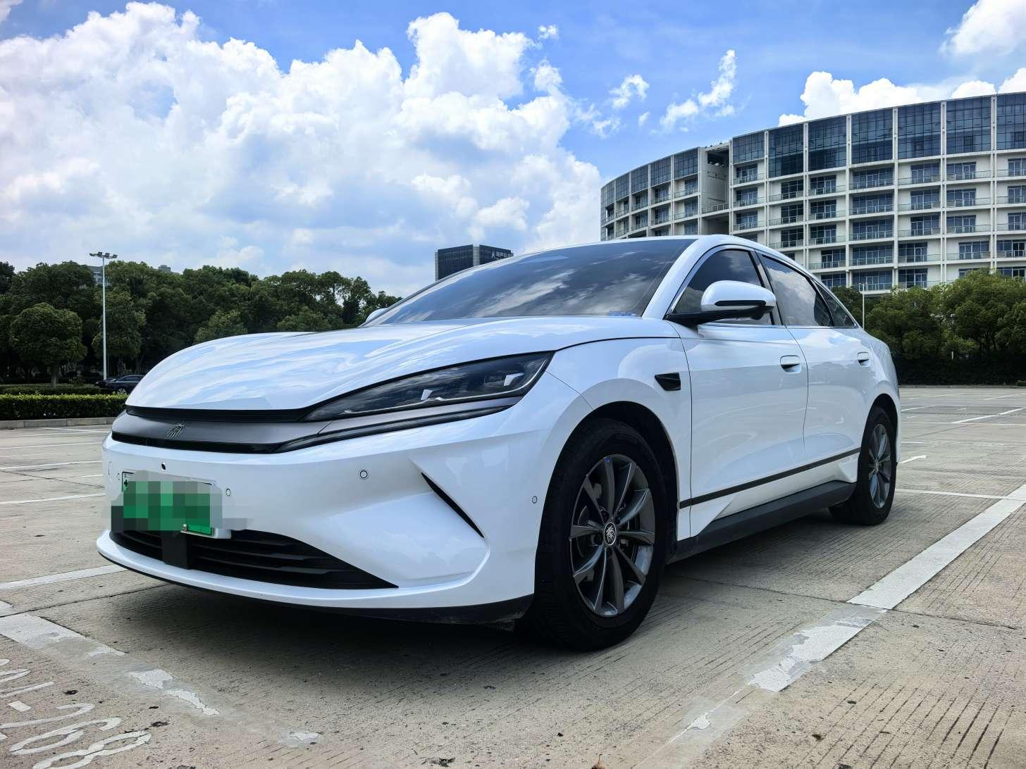 BYD QIN-L-EV Leading Edition 470km 2025