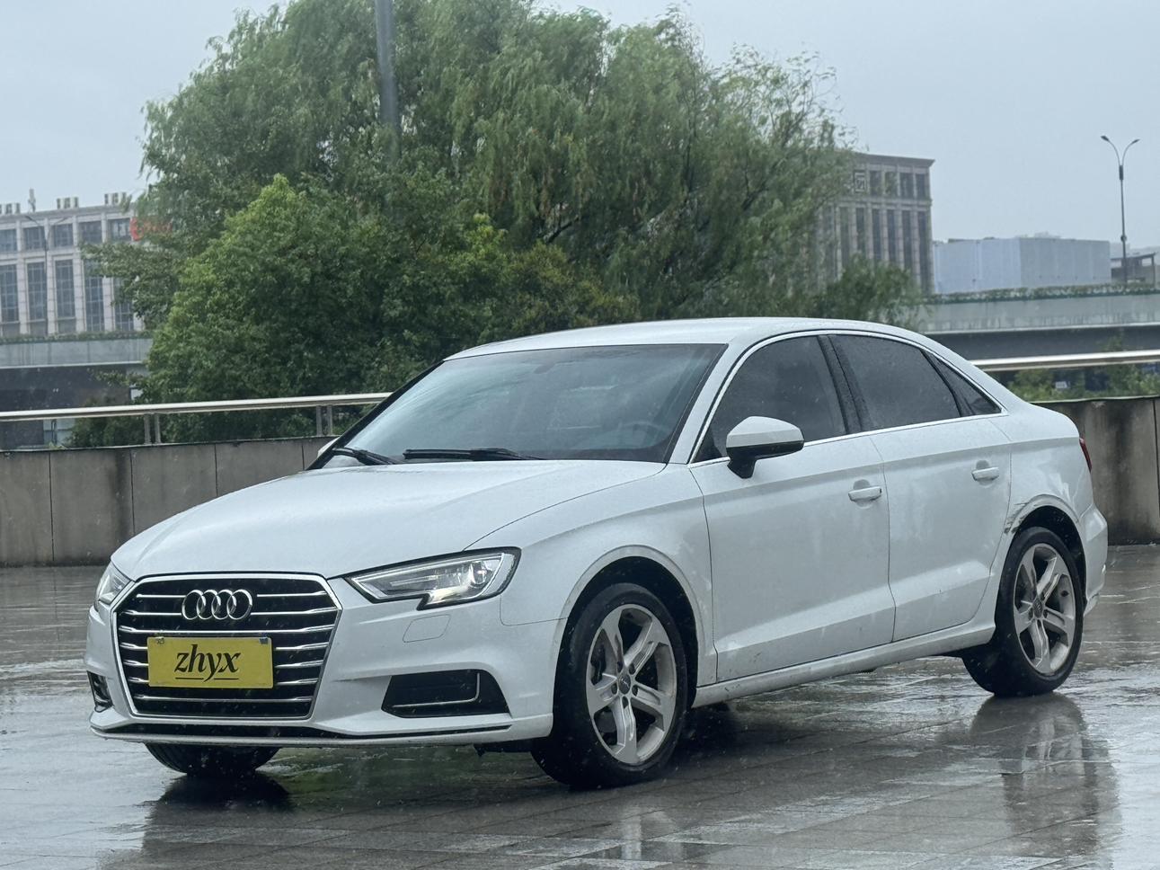 Audi A3 35 TFSI Progressive (1.4L) 2019