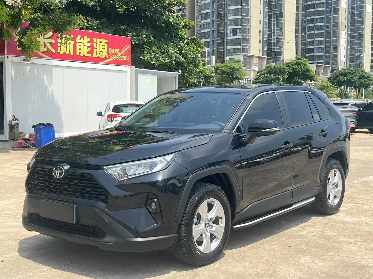 Toyota RAV4 2.0L CVT 2WD Urban 2025