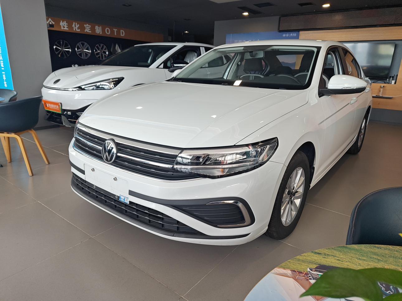 Volkswagen Bora 200TSI DSG Smooth Edition (1.2L) 2024