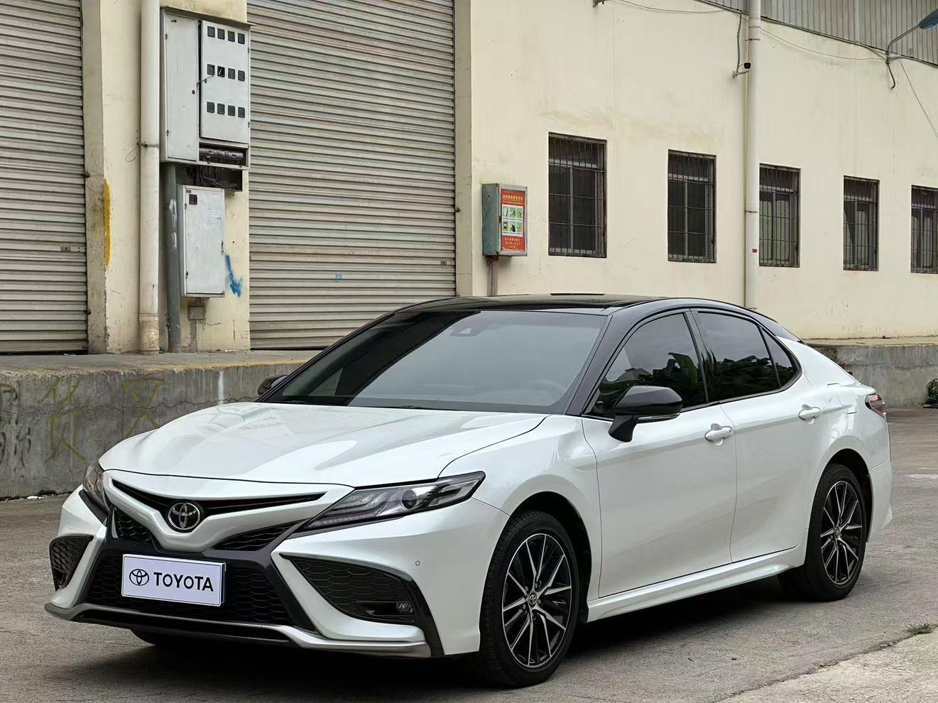 Toyota Camry 2.0GVP Leading (2L) 2023