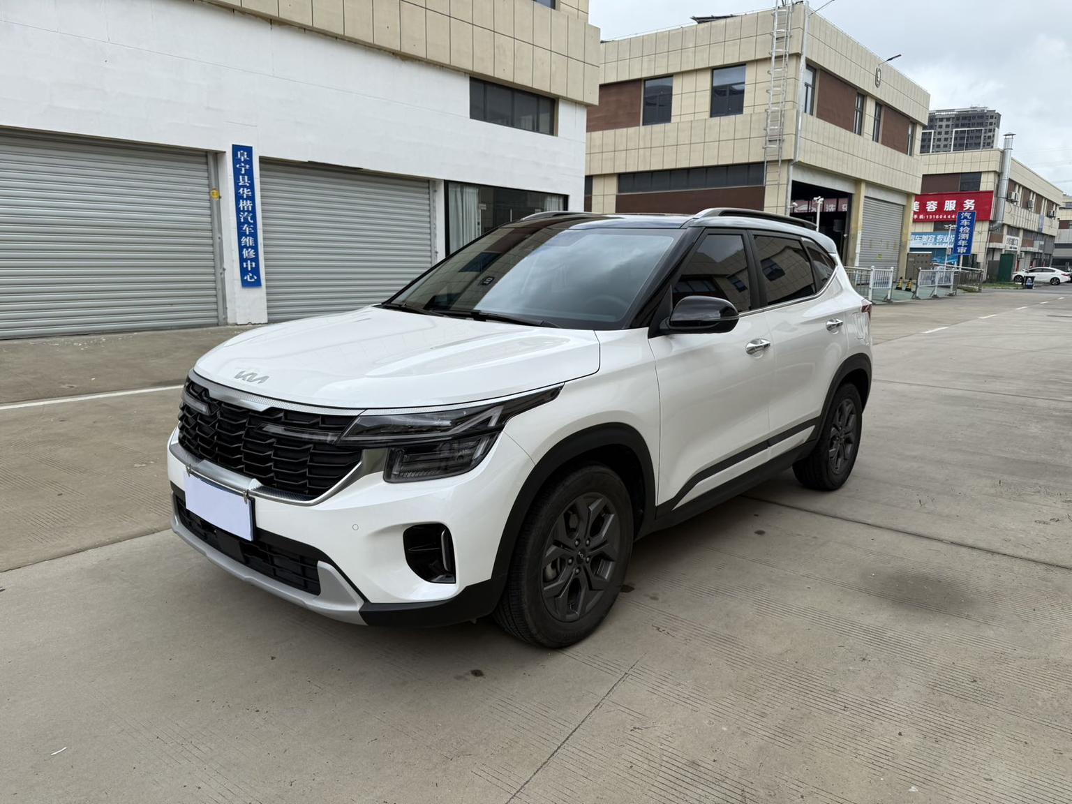 KIA Seltos 1.5L IVT Luxury 2024