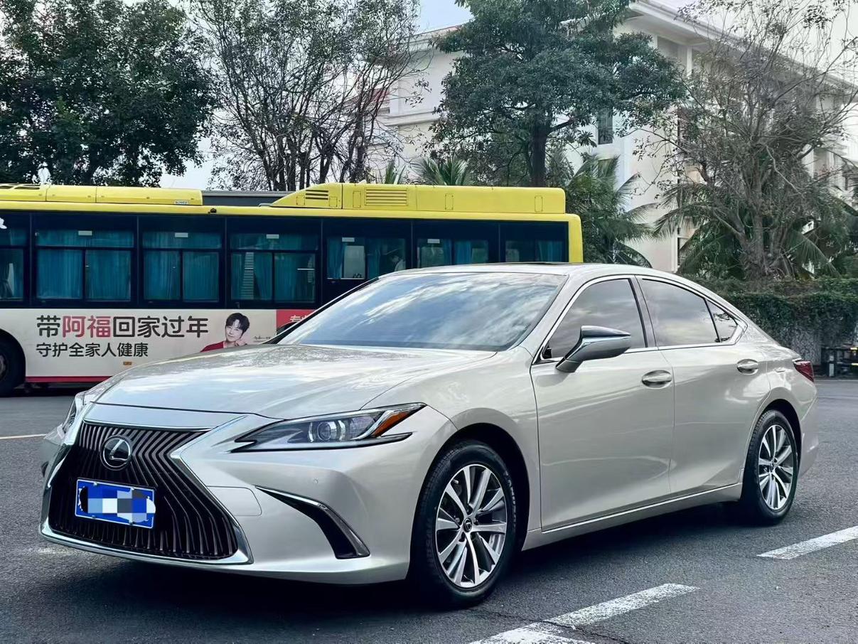 Lexus ES Excellent CN6 2020