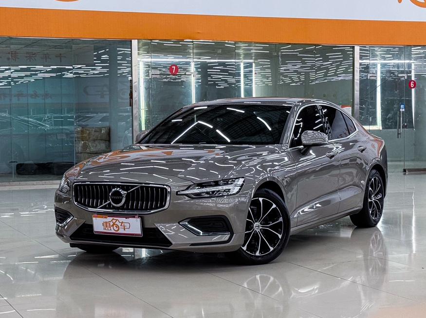 Volvo S60 T4 Intelligent Comfort Luxury (2L) 2021