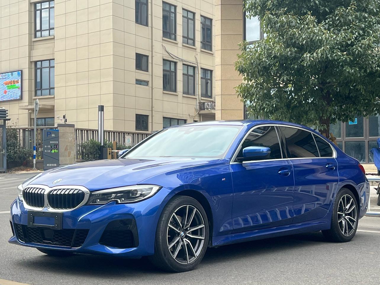 BMW Series-3 325Li M Sport (2L) 2021