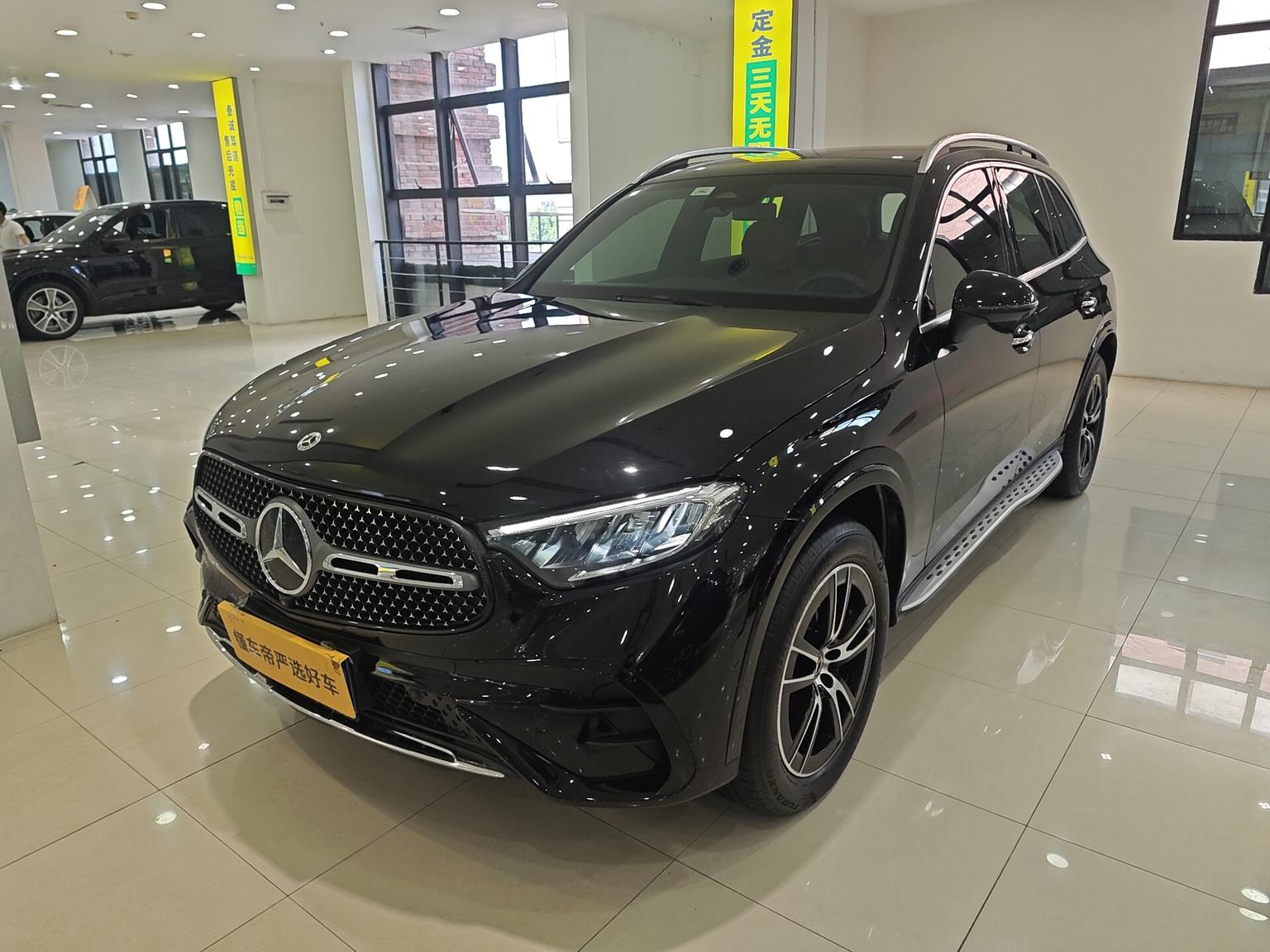 Mercedes GLC 260 L 4MATIC Luxury 5-Seat (2L) 2025