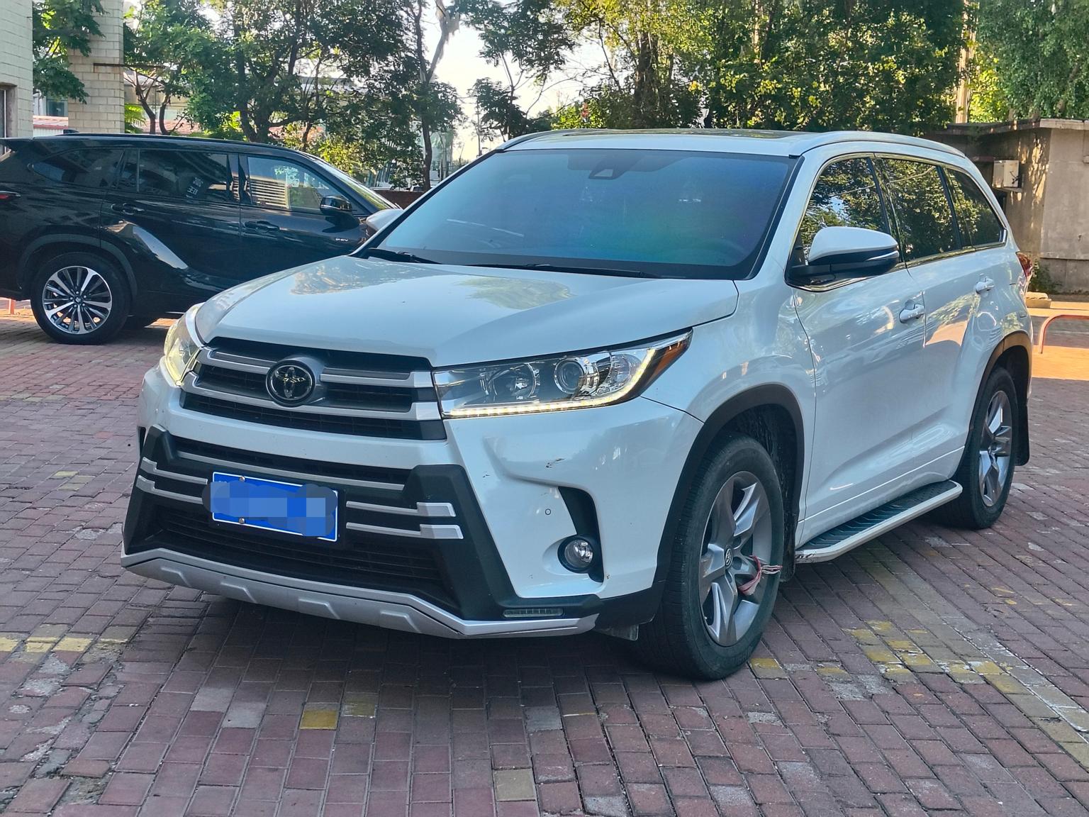 Toyota Highlander Elite 4WD 7-Seat 2021