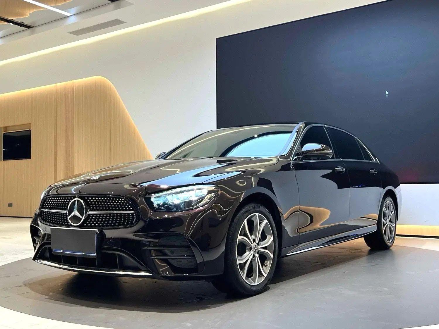 Mercedes Class-E Fashion Sport Sedan (2L) 2023