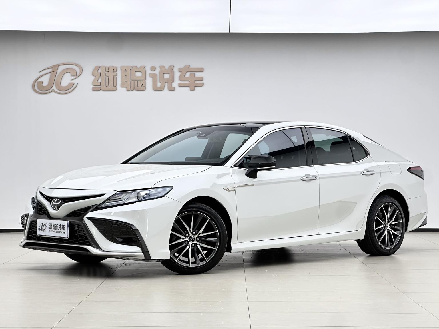 Toyota Camry 2.5HG Deluxe 2022