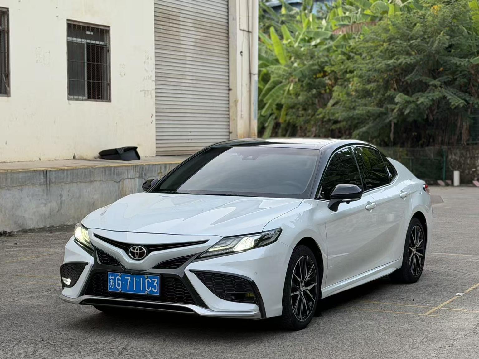 Toyota Camry S Sport 2021