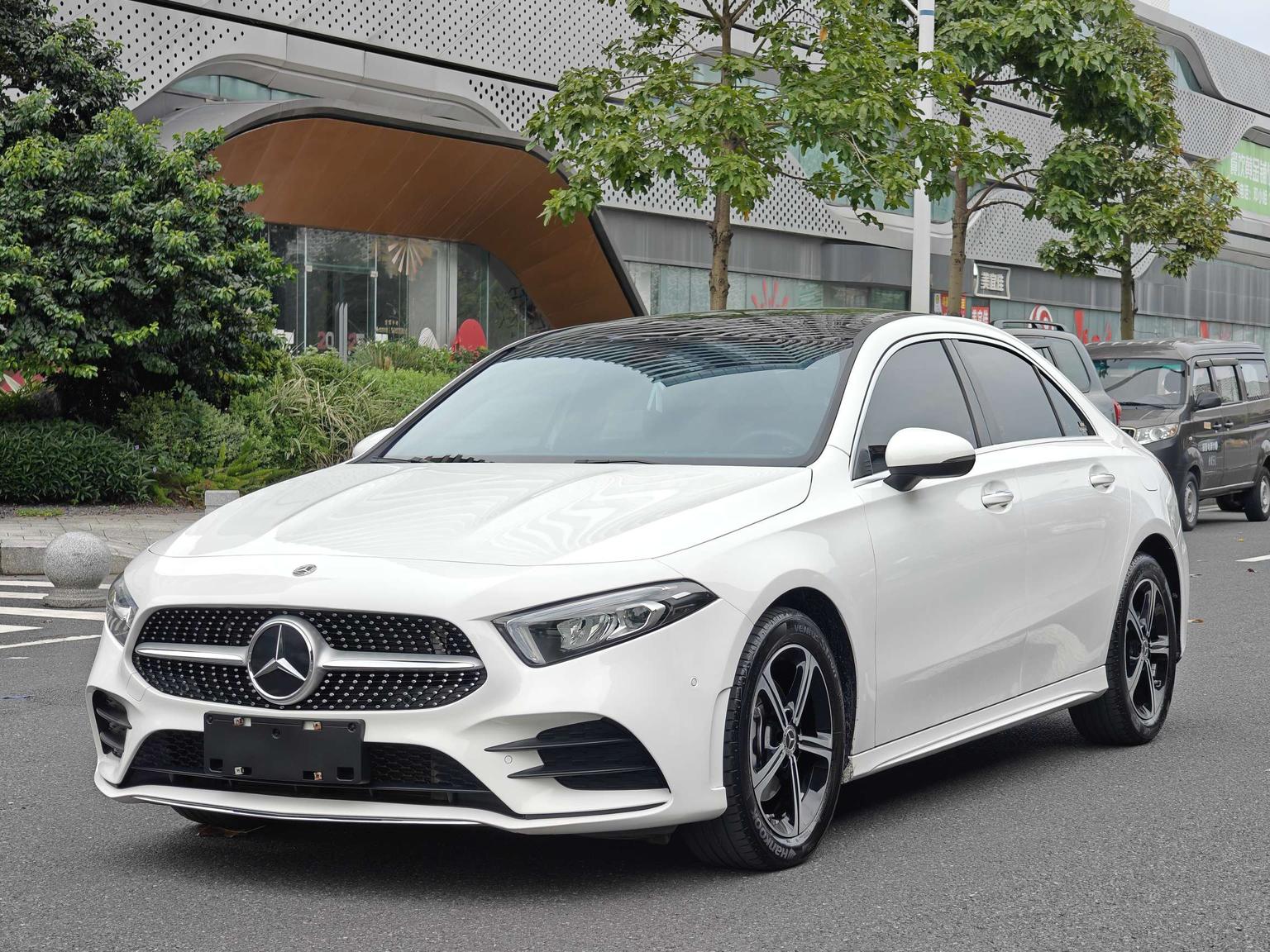 Mercedes Benz Class-A A 200 L Sport Sedan Fashion Edition 2023