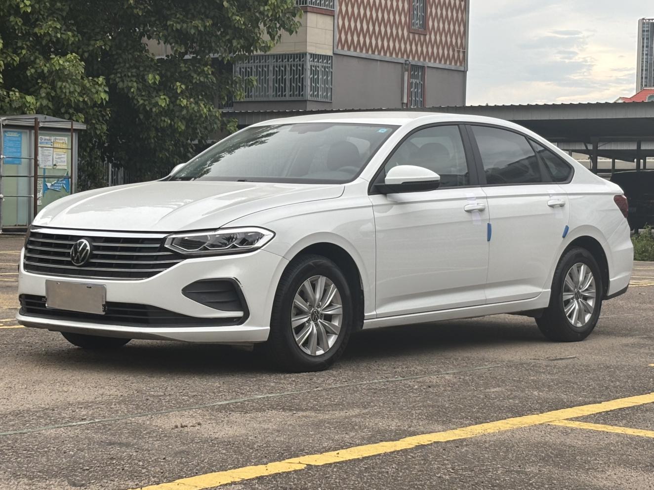 Volkswagen Lavida Facelift 1.5L Auto Ease 2023