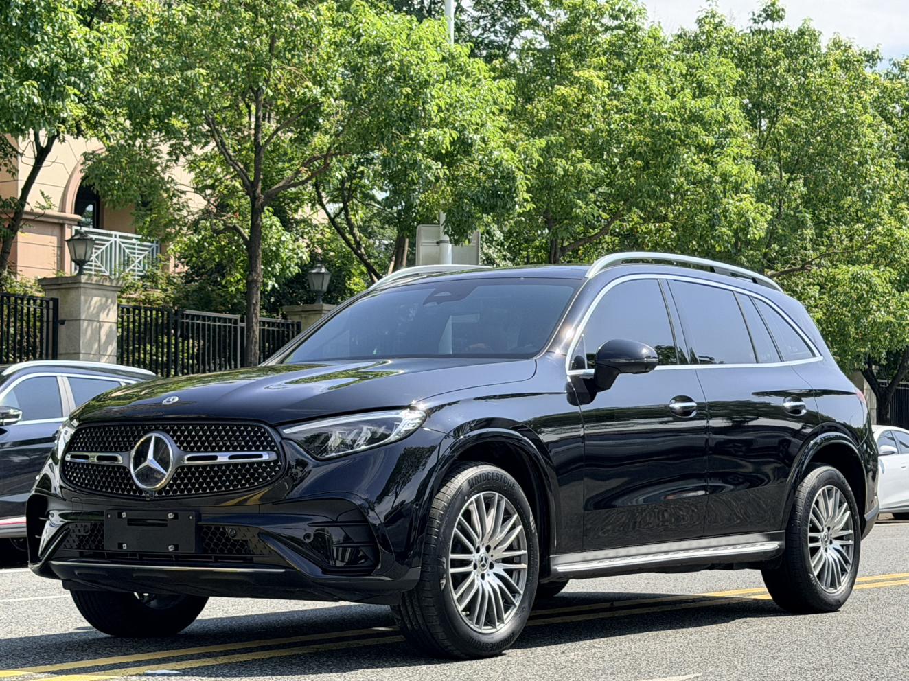 Mercedes GLC 300 L 4MATIC Dynamic 5-Seat (2L) 2024