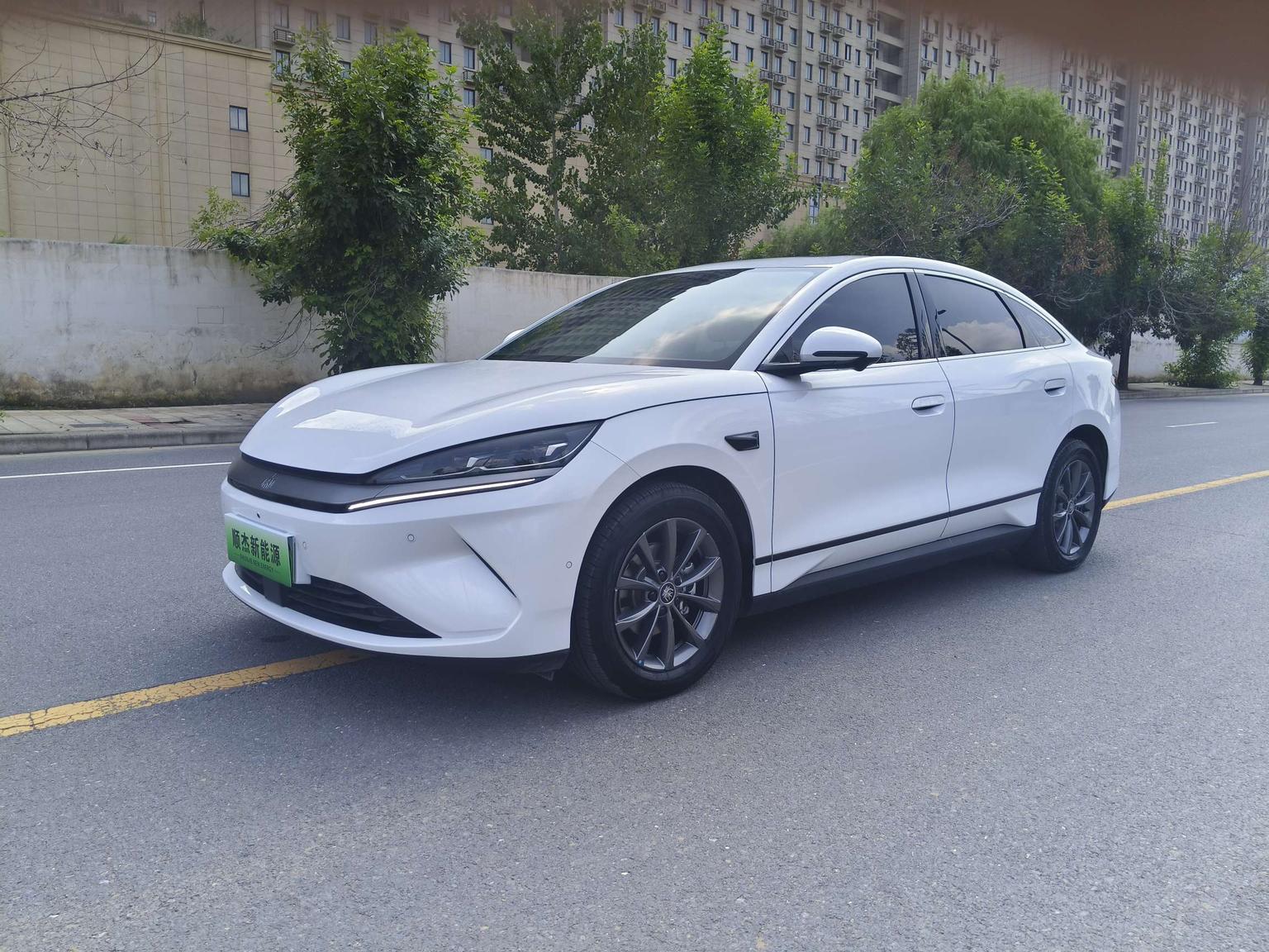 BYD QIN-L-EV 545km 2025