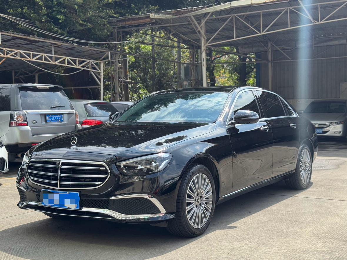 Mercedes Class-E Luxury Sedan (2L) 2023