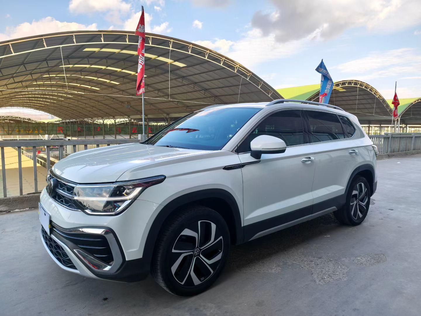 Volkswagen Tharu 300TSI 2WD Full Moon 2023